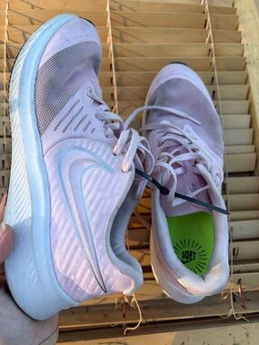 Nike Women’s Light Pink Athletic Running Shoes 6.5Y